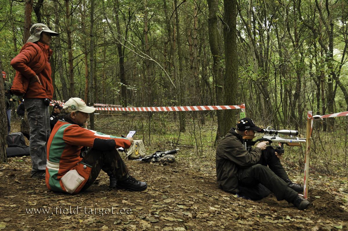 Zoltani tiim laskepositsioonil